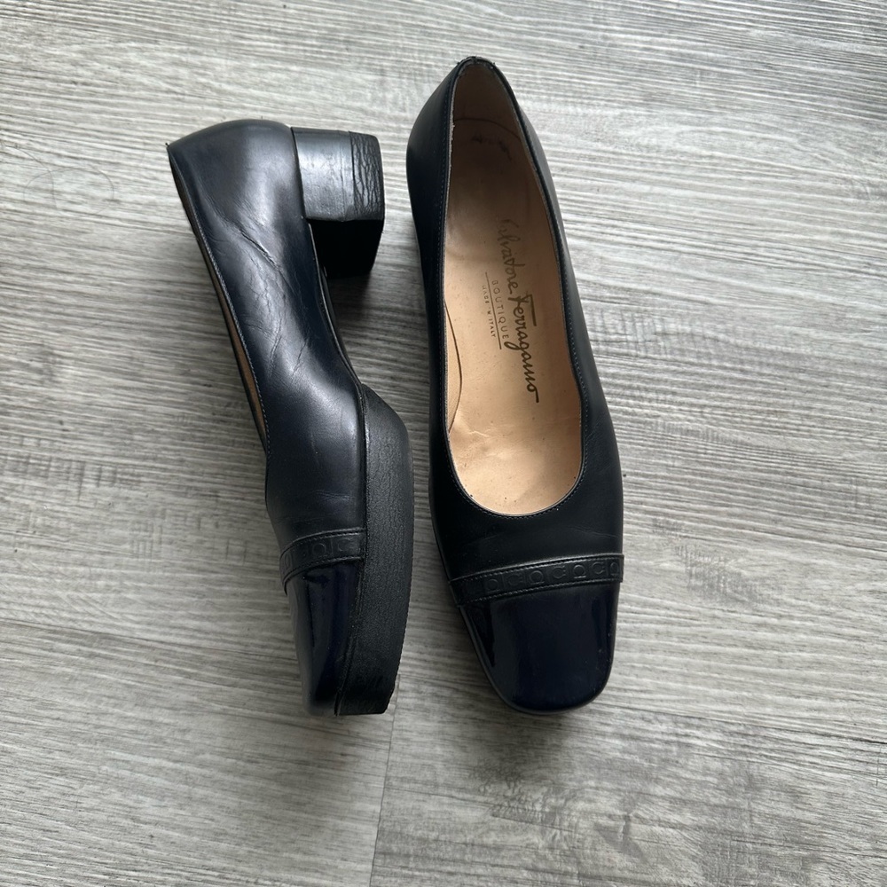 Restored Salvatore Ferragamo Women's Black and  Flats Sz 6.5 runs like 6